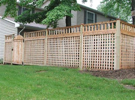 How To Install A Lattice Fence .